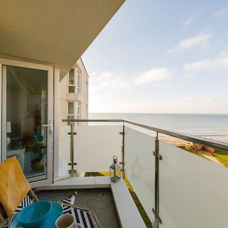 Two Bed Seafront Escape In East Wittering Apartment Екстериор снимка
