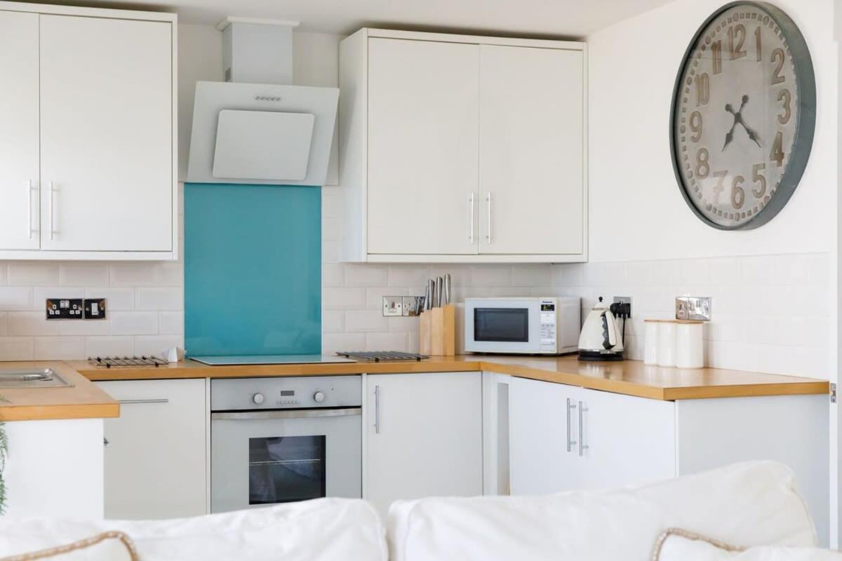 Two Bed Seafront Escape In East Wittering Apartment Екстериор снимка