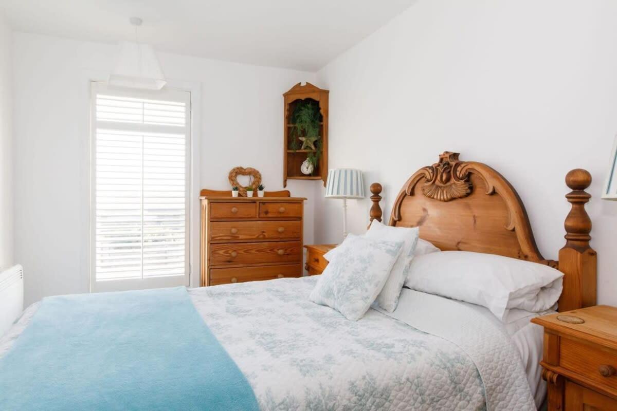 Two Bed Seafront Escape In East Wittering Apartment Екстериор снимка