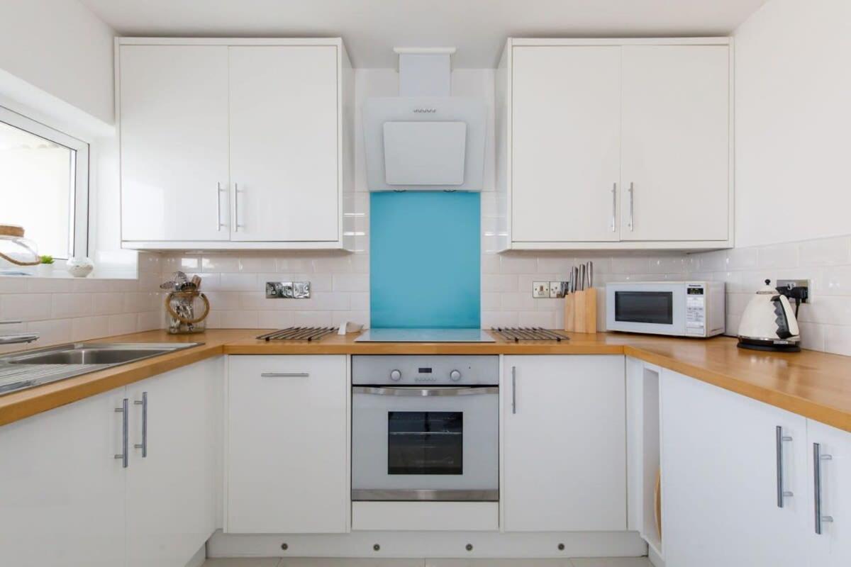 Two Bed Seafront Escape In East Wittering Apartment Екстериор снимка