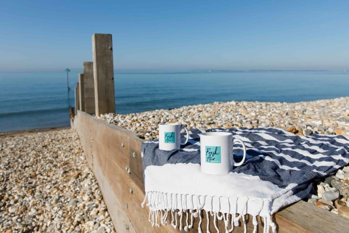 Two Bed Seafront Escape In East Wittering Apartment Екстериор снимка